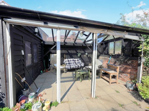 Rectory Road- click for photo gallery